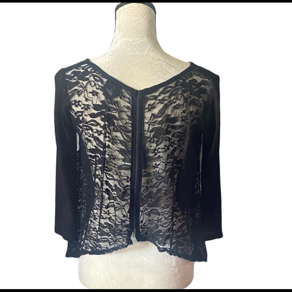 DAYTRIP-BLACK LACE TOP - Picture 4 of 9
